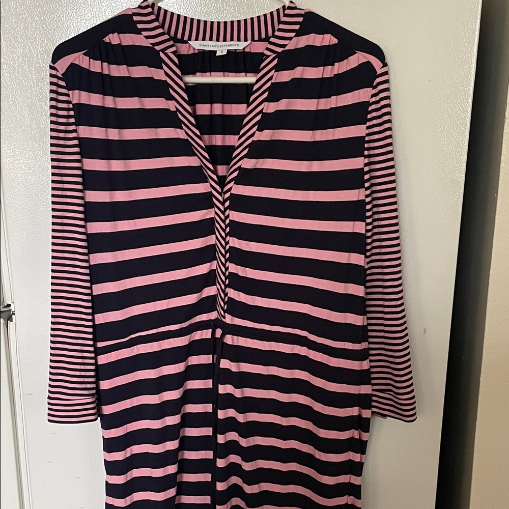 Diane Von Furstenberg Size 4 Pink Striped Dress